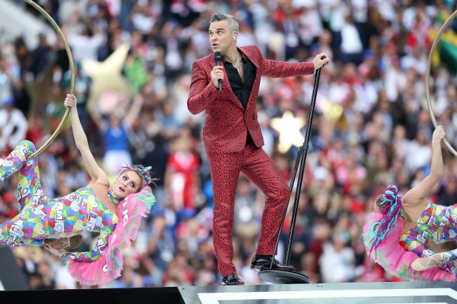 Robbie Williams při zahájení mistrovství světa ve fotbale 2018 v Moskvě.