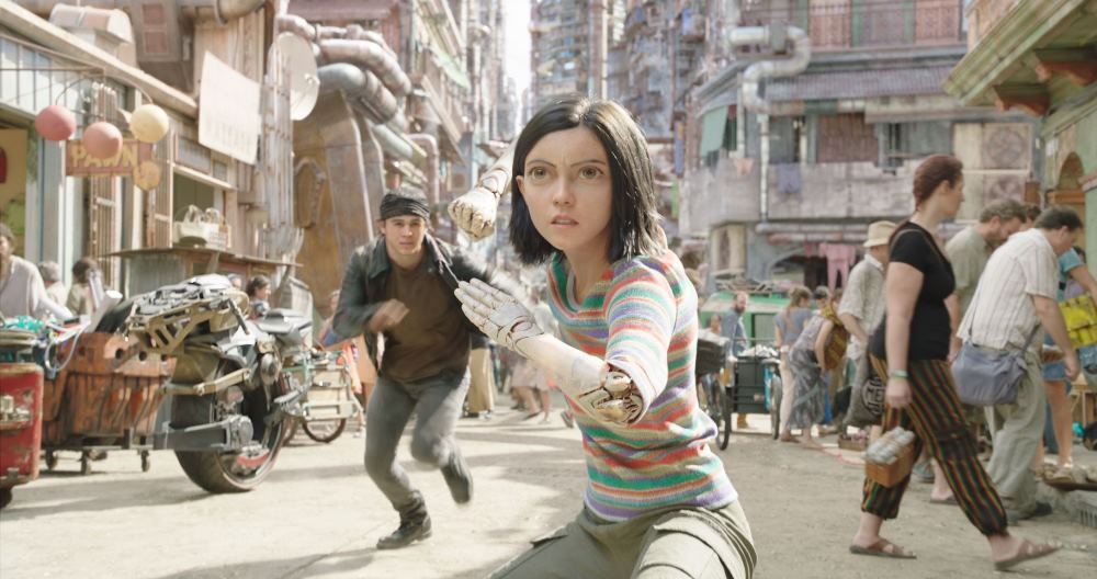 Snímek z filmu Alita: Bojový anděl.