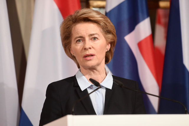 Německá ministryně obrany Ursula von der Leyenová na mnichovské bezpečnostní konferenci.