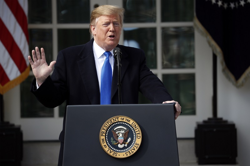 Trumpovo rozhodnutí se občanům USA spíš nezamlouvá.