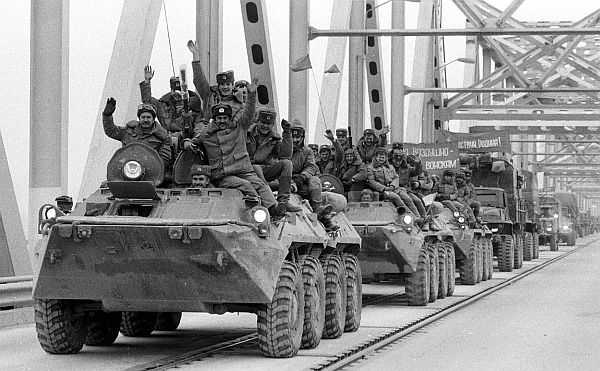 Sovětská armáda v roce 1989 opustila Afghánistán.