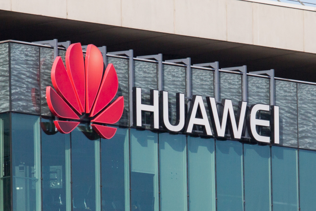 Budova Huawei v Paříži.