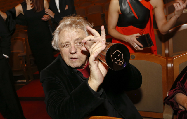 Stanislav Milota s Českým lvem za mimořádný přínos české kinematografii. 
