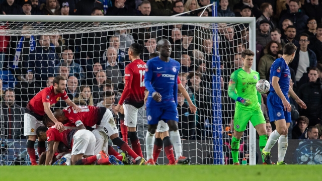 Radost hráčů Manchesteru United po gólu do sítě Chelsea.