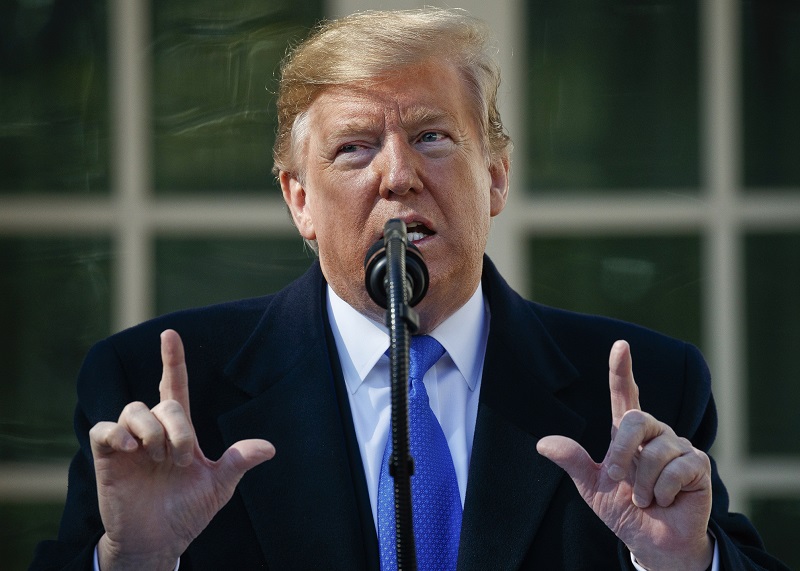 Trumpův krok vyvolal očekávanou reakci států.
