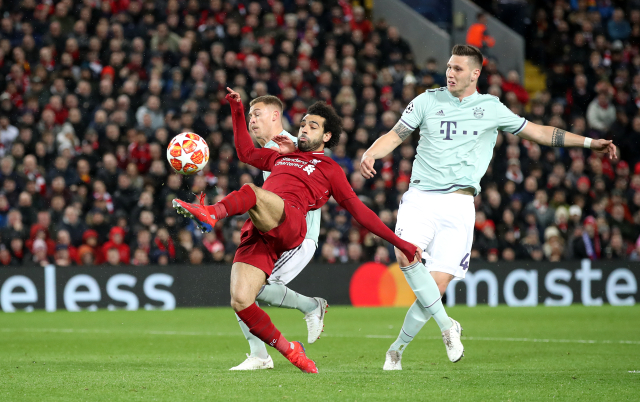 Mohamed Salah v šanci skórovat proti Bayernu.