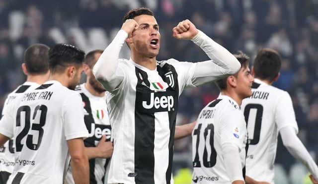 Cristiano Ronaldo z Juventusu se raduje ze vstřelené branky.