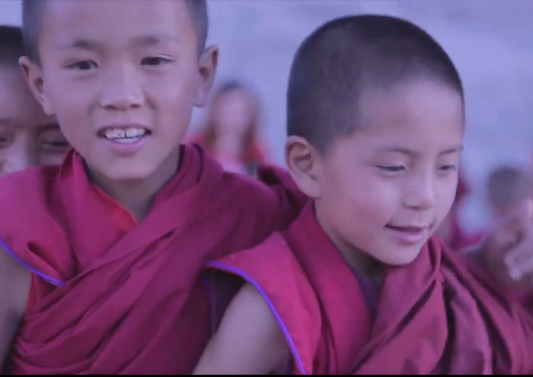 Snímek z filmu Kauza Tibet.