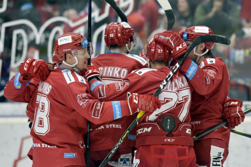 Hokejisté Třince předvedli na hřišti Vítkovice parádní obrat.