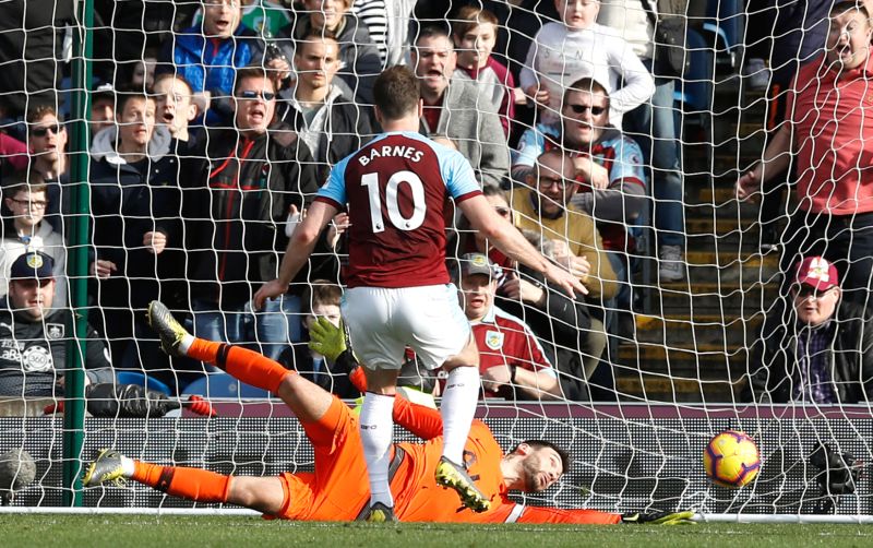 Útočník Burnley Ashley Barnes právě vstřelil vítěznou branku v utkání s Tottenhamem.