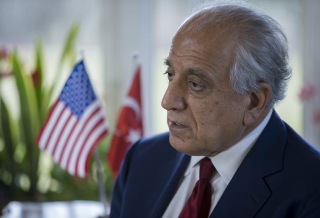 USA zastupuje zvláštní vyslanec Zalmay Khalilzad (na snímku).