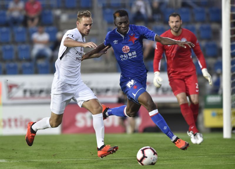 Slavia se domá utká s rozjetým Slováckem.