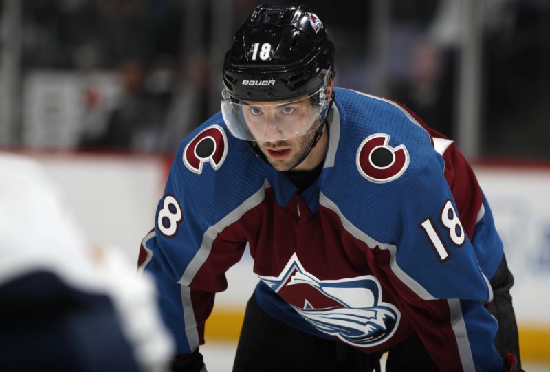 Derick Brassard absolvoval rozbruslení s Floridou, večer už hrál za Colorado.
