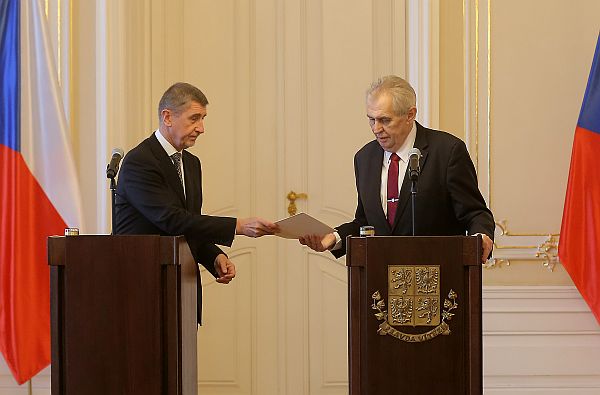 Premiér Andrej Babiš (vlevo) a prezident Miloš Zeman.