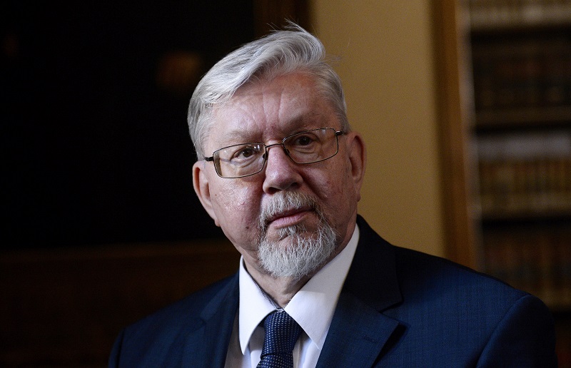 Aleš Gerloch by ve funkci ústavního soudce mohl nahradit Jana Musila.