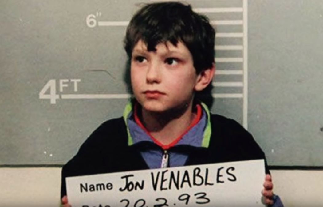 Desetiletý Jon Venables po zatčení za vraždu dvouletého batolete.
