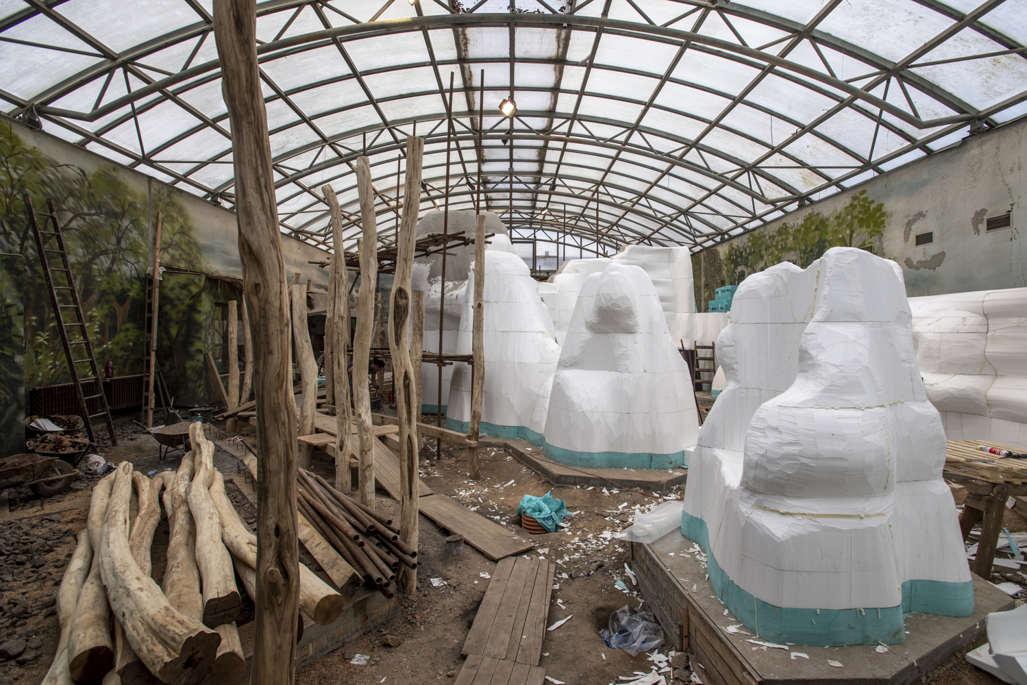 Zoologická zahrada ve Dvoře Králové nad Labem před sezonou investuje do nových pavilonů.