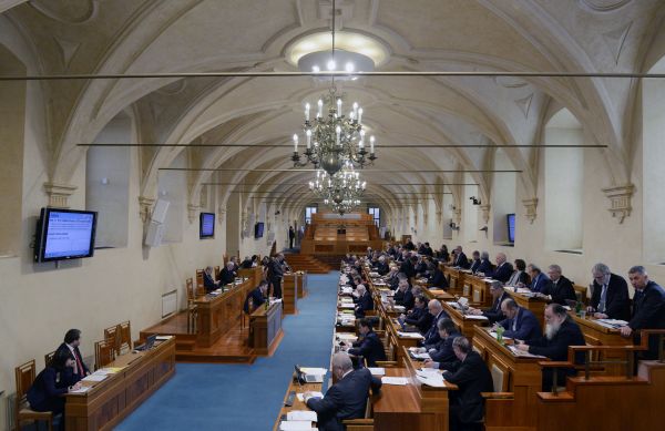 Schůze Senátu.