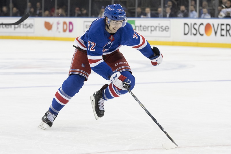Hokejový útočník Filip Chytil, jenž se v minulých dvou zápasech nevešel do sestavy New York Rangers, při návratu asistoval u jednoho gólu proti Washingtonu.