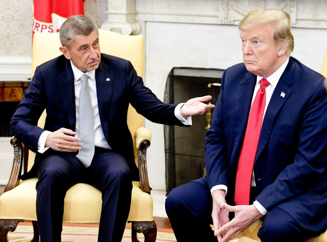 Andrej Babiš s Donaldem Trumpem před novináři.