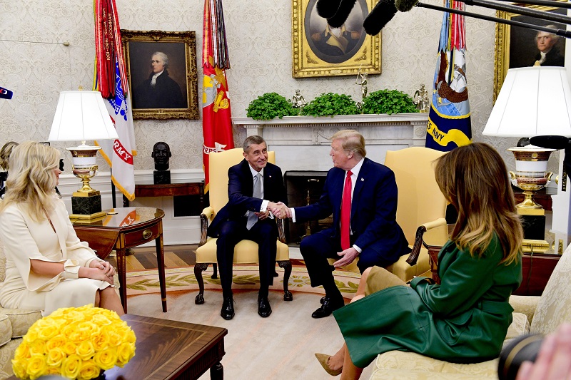 Andrej Babiš (vlevo) a Donald Trump. 