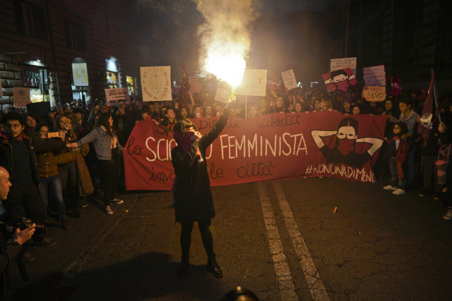 Demonstrace za ženská práva v Římě (ilustrační fotografie). Demonstrace za ženská práva v Římě (ilustrační fotografie).