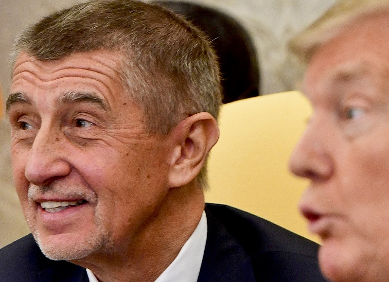Andrej Babiš pozval do Česka kongresmany, kteří zastupují státy s českou komunitou.