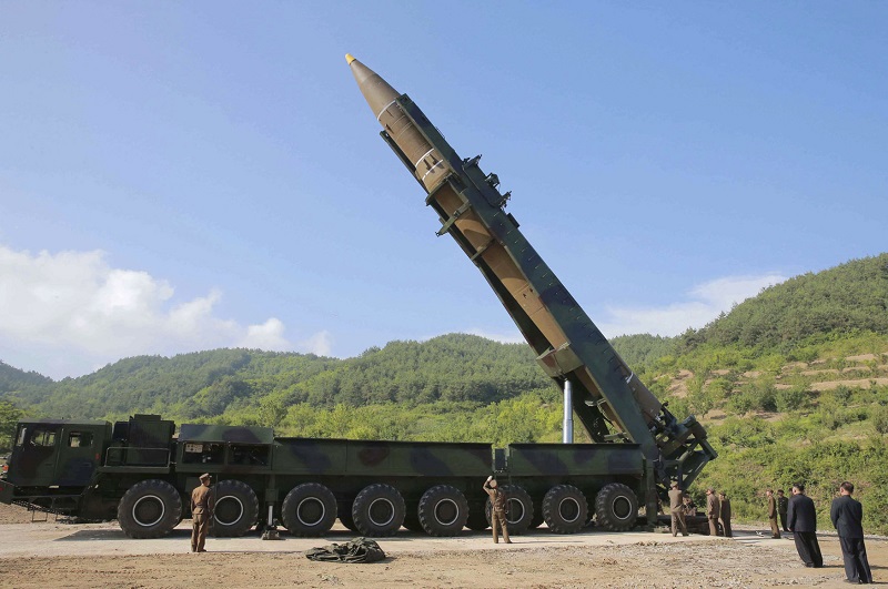 Hwasong-15 byla první balistická střela, kterou Severní Korea vyrobila. Hwasong-15 byla první balistická střela, kterou Severní Korea vyrobila.