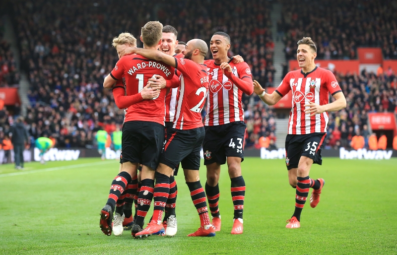 Tottenham podlehl Southamptonu, Newcastle předvedl obrat.