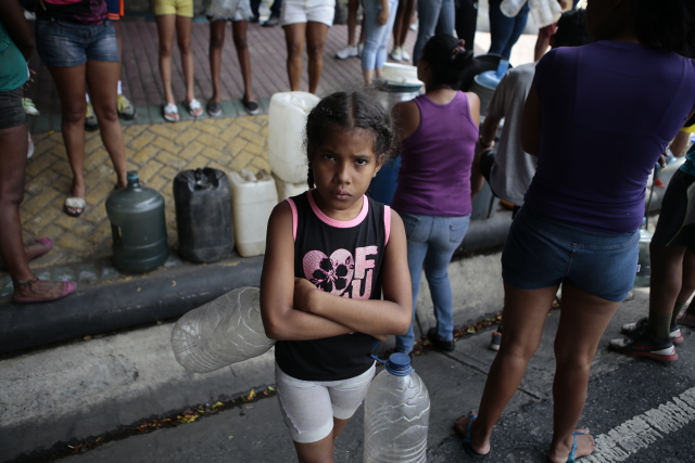 Například čistá pitná voda není ve Venezuele samozřejmostí. Například čistá pitná voda není ve Venezuele samozřejmostí.