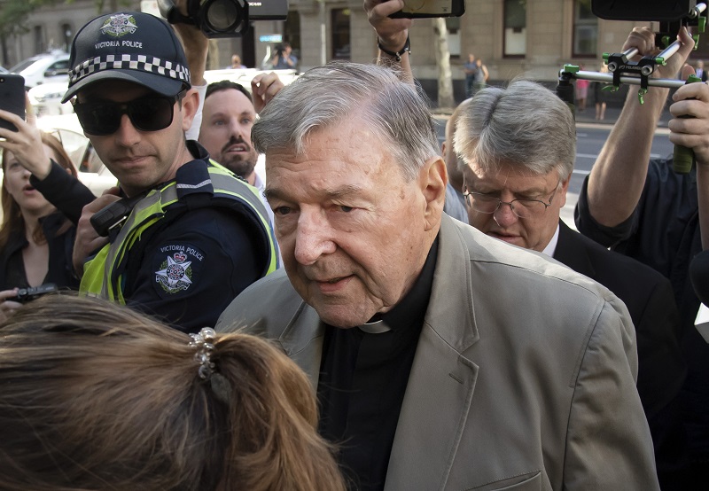 Kardinál George Pell je nejvýše postaveným katolickým duchovním, který byl odsouzen za zneužívání.