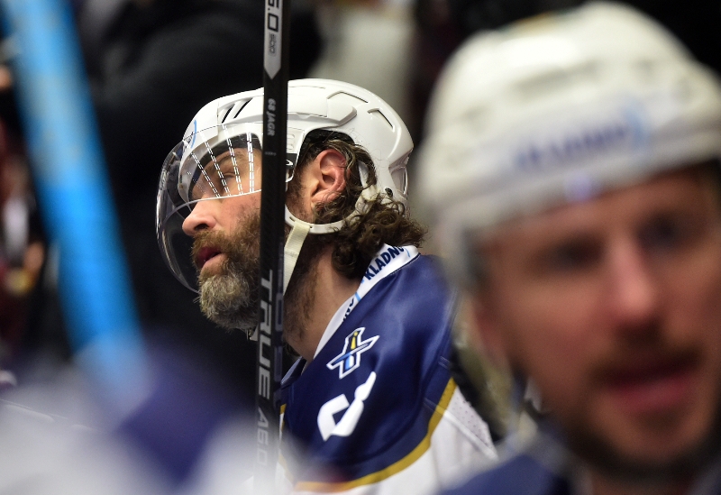 Jaromír Jágr už za svou kariéru ví, jak to v play-off chodí.