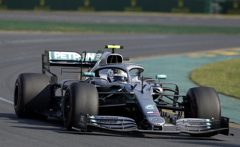 První závod nové sezony suverénně ovládl Fin Valtteri Bottas. První závod nové sezony suverénně ovládl Fin Valtteri Bottas.