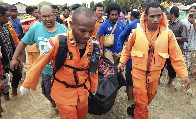 Indonéskou provincii Papua zasáhly bleskové povodně.