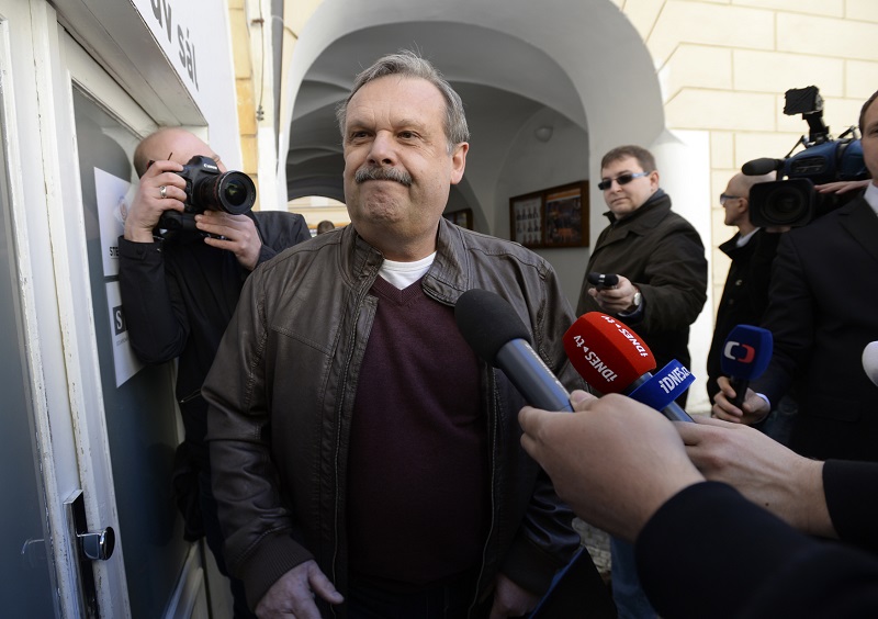 Václav Votava se vrátí do poslaneckých lavic.