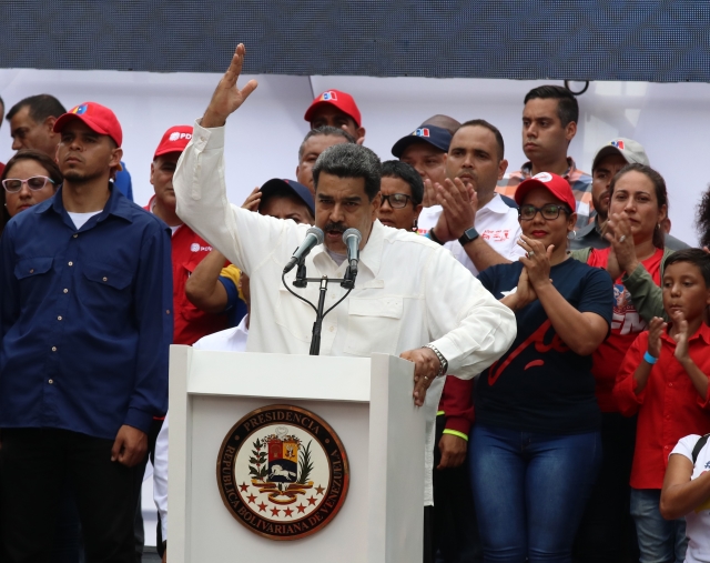 Maduro chtěl volby vyhrát za každou cenu včetně té na životech.