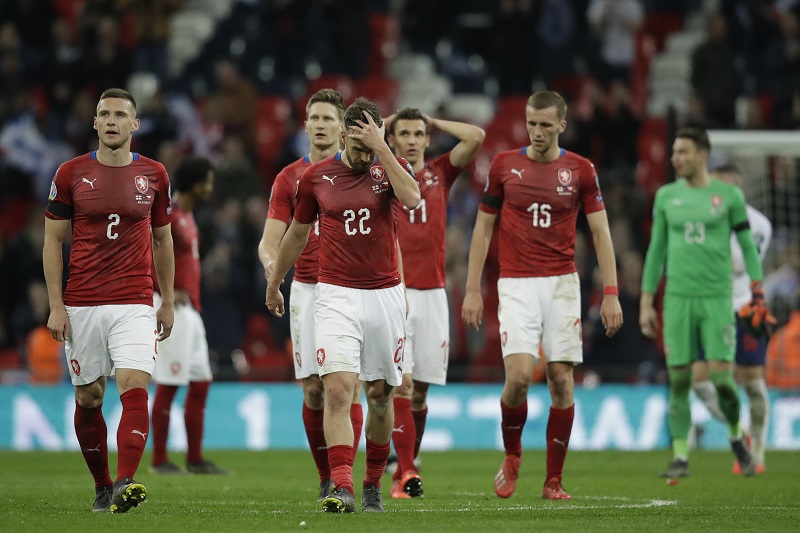 Čeští fotbalisté předvedli v londýnském Wembley ostudný výkon.