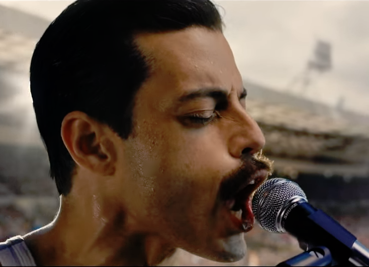 Snímek z filmu Bohemian Rhapsody. Snímek z filmu Bohemian Rhapsody.