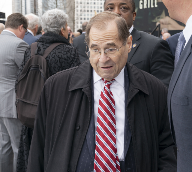 Předseda výboru Sněmovny reprezentantů USA pro justici Jerry Nadler. Předseda výboru Sněmovny reprezentantů USA pro justici Jerry Nadler.