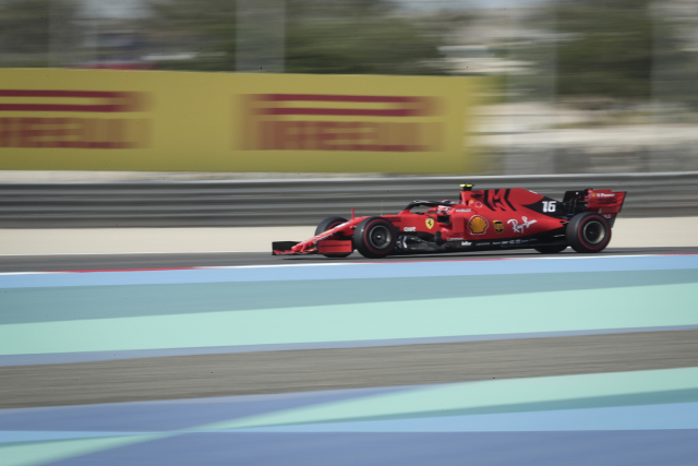 Charles Leclerc z Ferrari. 
