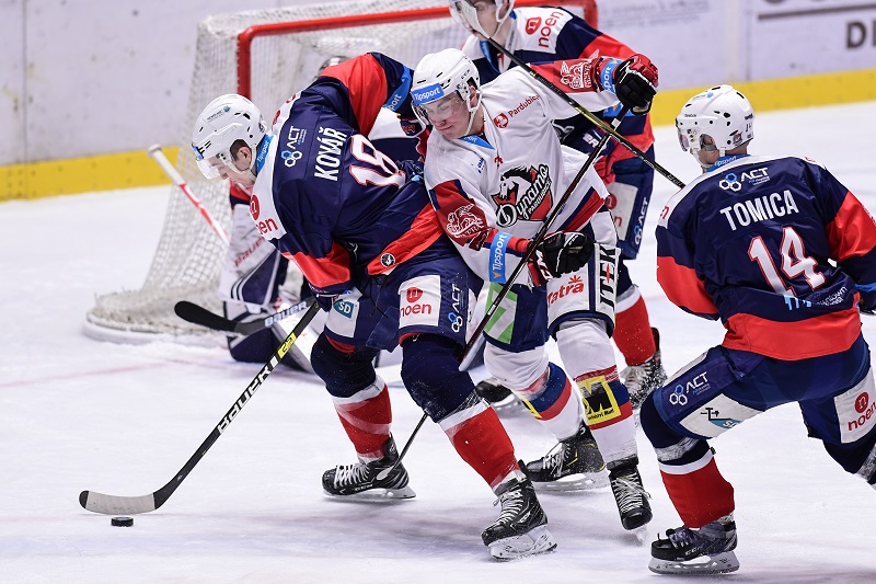 Ve třetím kole se utkají extraligové týmy proti sobě, Chomutov hostí Pardubice.