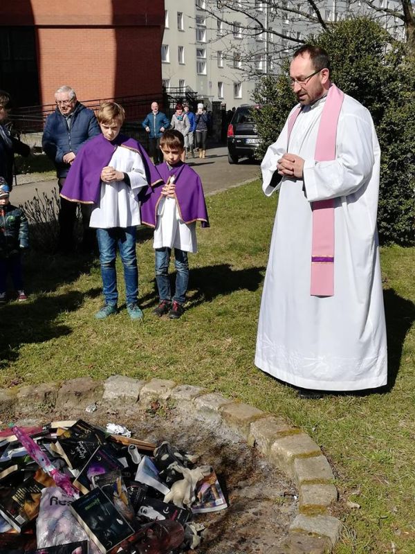 Fotografie zveřejněná nadací SMS z nebe.
