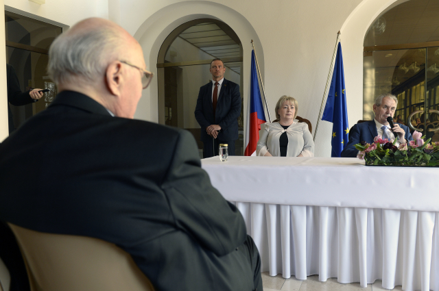 Prezident Miloš Zeman s manželkou Ivanou.