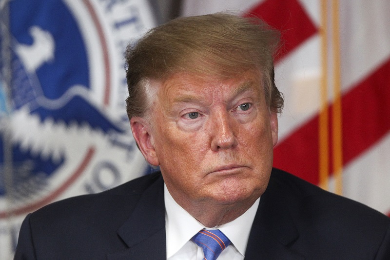 Donald Trump se vyslovil při navštívení kalifornské hranice s Mexikem. Donald Trump se vyslovil při navštívení kalifornské hranice s Mexikem.