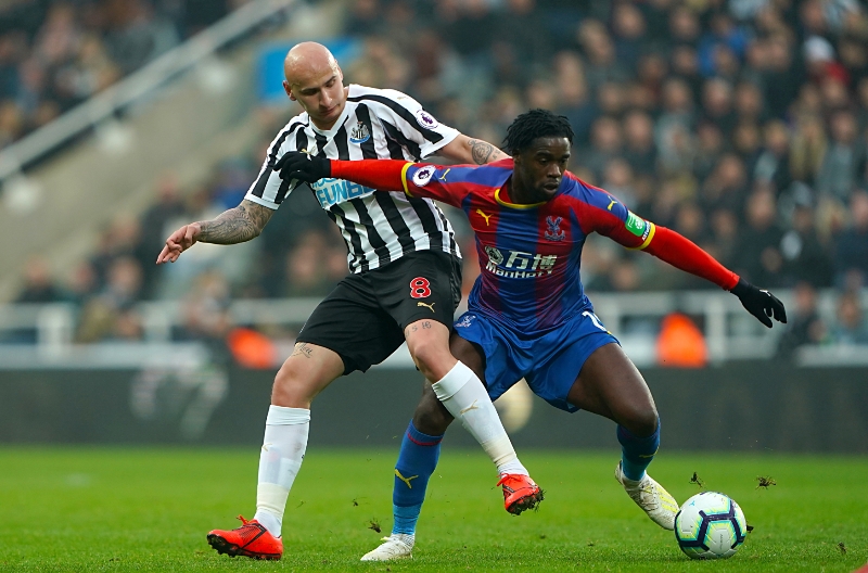 Crystal Palace zvítězil v Newcastlu gólem z penalty. 