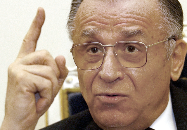 Ion Iliescu na archivním snímku.