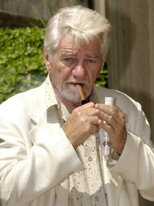 Herec Seymour Cassel.