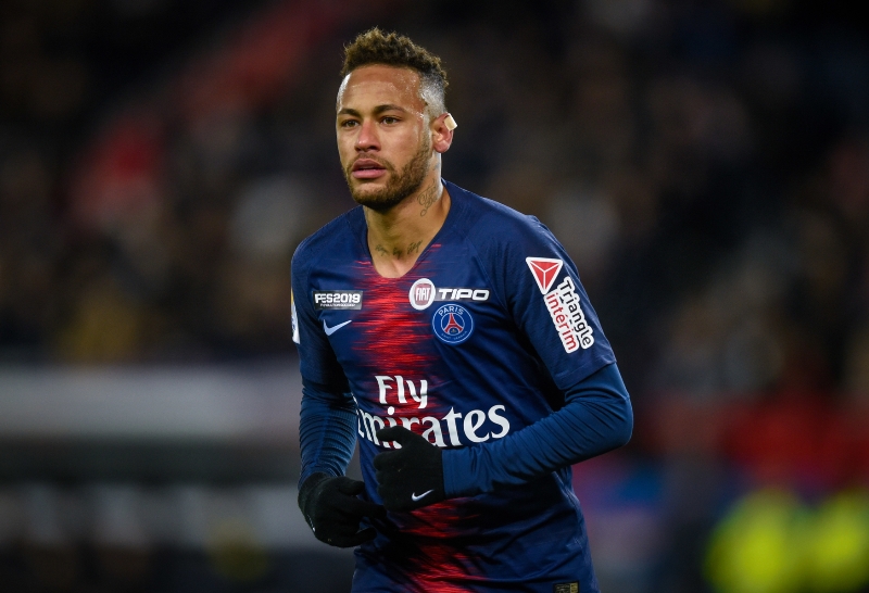 Neymar se po třech měsících vrátil do tréninku PSG. Neymar se po třech měsících vrátil do tréninku PSG.