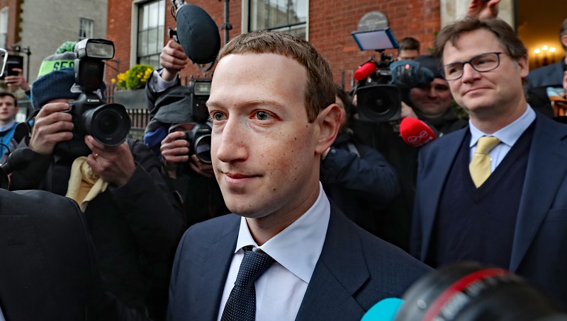 Zuckerberg mohl loni 2,6 milionu dolarů využít na soukromá letadla.