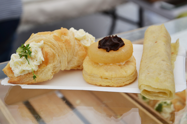 Tvarůžkový šáteček,tvarůžkový koláček a tvarůžková lokše z tvarůžkové cukrárny.